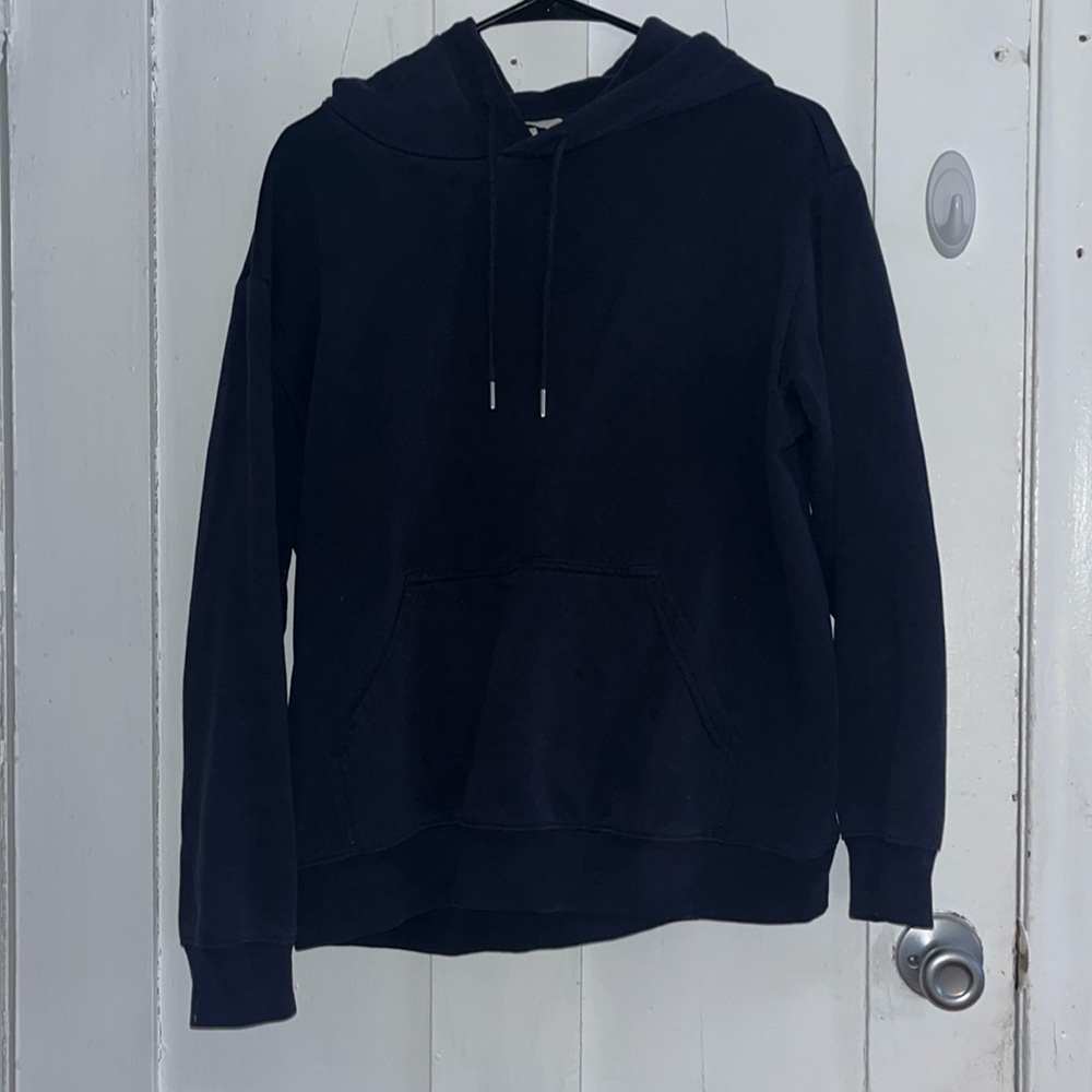 H&M Navy sweatshirt, M